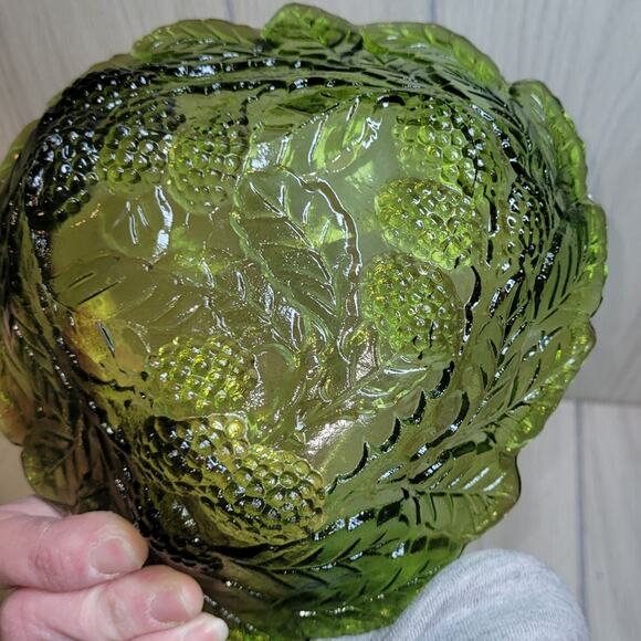 Vtg Avacado Green Leaf Art Glass Candy Bowl Trinket Dish MCM Retro - Picture 3 of 6